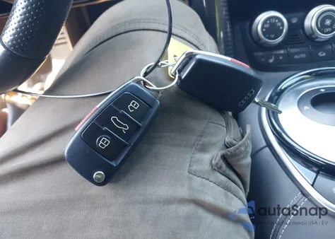 2014 Audi R8 4.2 z USA, uszkodzony, nr VIN WUAWUAFG9EN000133